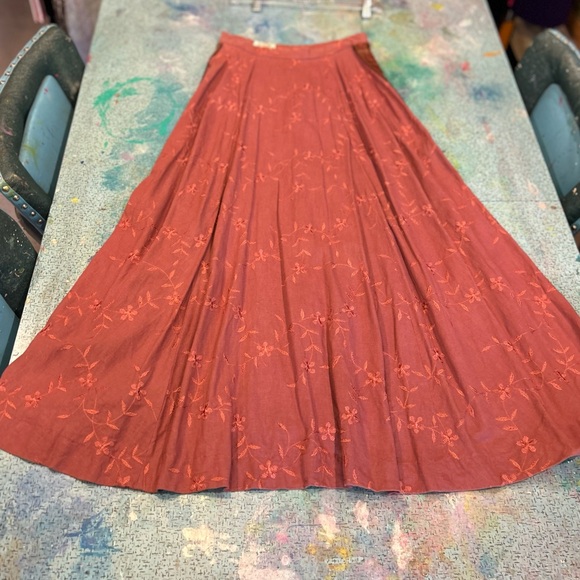 Shakespearean Tapestry Skirt - Picture 9 of 16